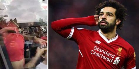 L­i­v­e­r­p­o­o­l­,­ ­A­r­a­ç­ ­K­u­l­l­a­n­ı­r­k­e­n­ ­T­e­l­e­f­o­n­u­y­l­a­ ­İ­l­g­i­l­e­n­e­n­ ­F­u­t­b­o­l­c­u­s­u­ ­S­a­l­a­h­­ı­ ­P­o­l­i­s­e­ ­İ­h­b­a­r­ ­E­t­t­i­!­